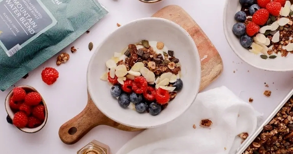 Decaf coffee & chocolate granola